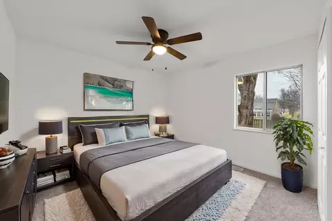 Bedroom - 931 Upper Brandon Dr, Aurora, IL 60506 photo 1 of 5