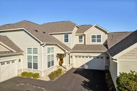 1120 Foxridge Ln #1120, Aurora, IL 60502