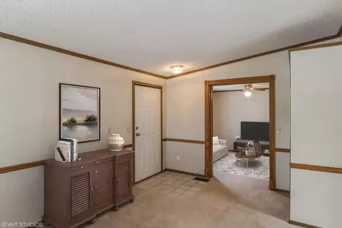 Entry Way - 1107 Candida Rd, Elgin, IL 60123 photo 1 of 2