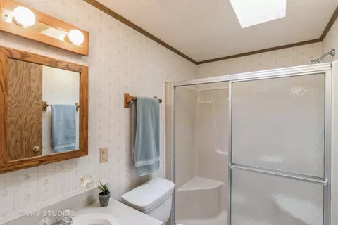 Bath - 1107 Candida Rd, Elgin, IL 60123 photo 2 of 2