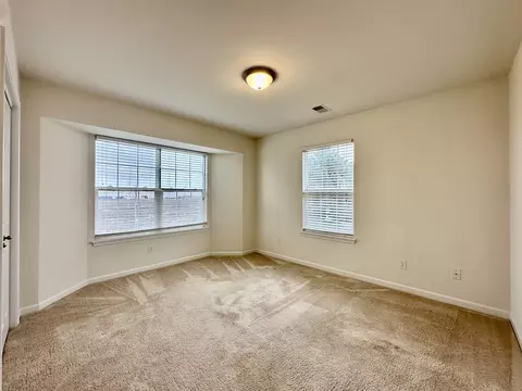 281 Bent Grass Cir #E, Dekalb, IL 60115 photo 8