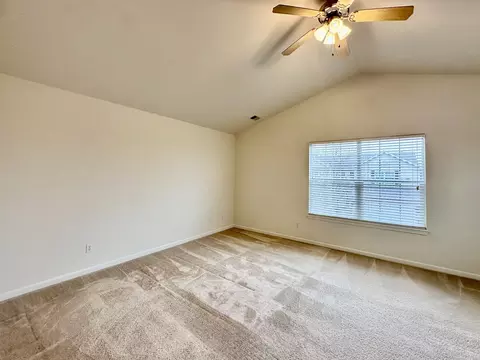 281 Bent Grass Cir #E, Dekalb, IL 60115 photo 12