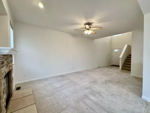 281 Bent Grass Cir #E, Dekalb, IL 60115 photo 5