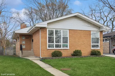 7237 N Keating Ave, Lincolnwood, IL 60712