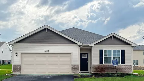 1363 Jackson Dr, Pingree Grove, IL 60140
