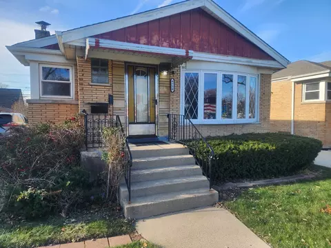 9750 S California Ave, Evergreen Park, IL 60805