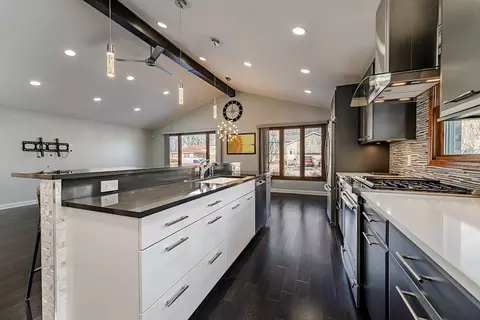 Kitchen - 4351 150th St, Midlothian, IL 60445 photo 6 of 6