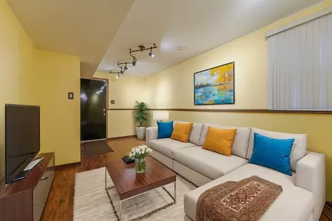 Living - 4351 150th St, Midlothian, IL 60445 photo 4 of 4