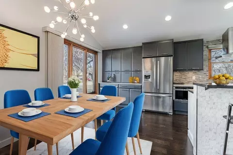 Dining - 4351 150th St, Midlothian, IL 60445 photo 1 of 1