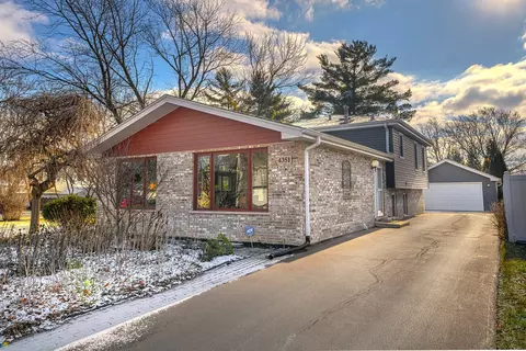 Exterior - 4351 150th St, Midlothian, IL 60445 photo 2 of 6