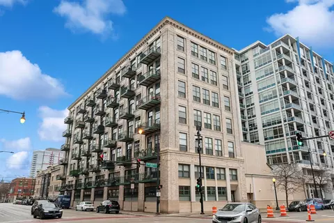 1801 S Michigan Ave #706, Chicago, IL 60616