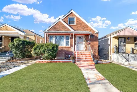 7350 S Maplewood Ave, Chicago, IL 60629