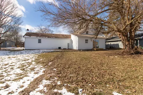 307 N Walnut St, Arrowsmith, IL 61722 photo 46