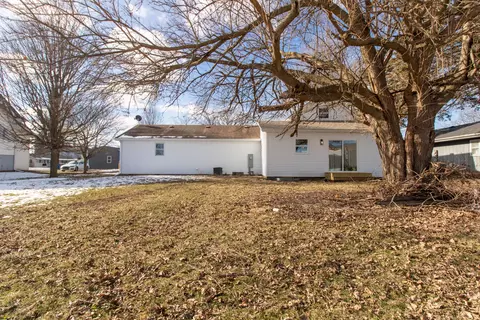 307 N Walnut St, Arrowsmith, IL 61722 photo 47