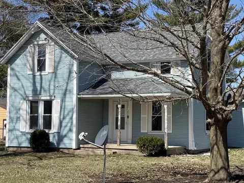 301 W 9th St, Mcnabb, IL 61335