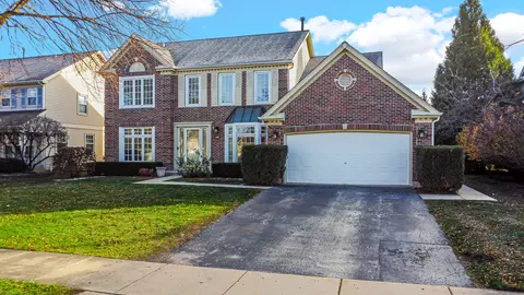 440 Mayfair Ln, Buffalo Grove, IL 60089