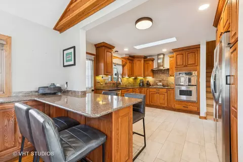 199 E Belden Ave, Elmhurst, IL 60126 photo 8