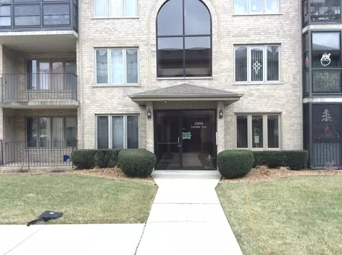13950 Lavergne Ave #904, Crestwood, IL 60445