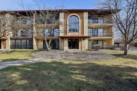 15623 Gardenview Ct #1C, Orland Park, IL 60462
