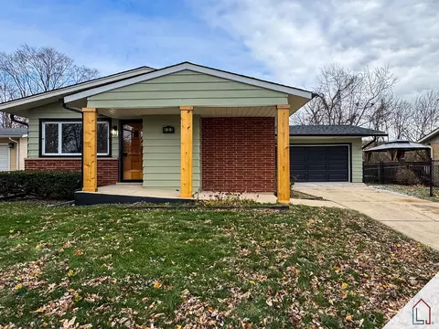 433 N Pleasant Dr, Glenwood, IL 60425