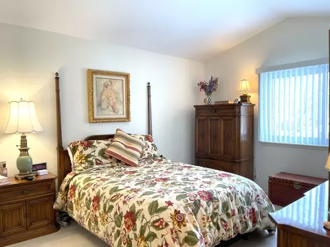 Bedroom - 1400 Ashton Ct #A2, Wheeling, IL 60090 photo 1 of 6