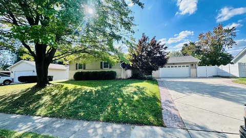 Exterior - 105 S Parkside Rd, Normal, IL 61761 photo 11 of 20