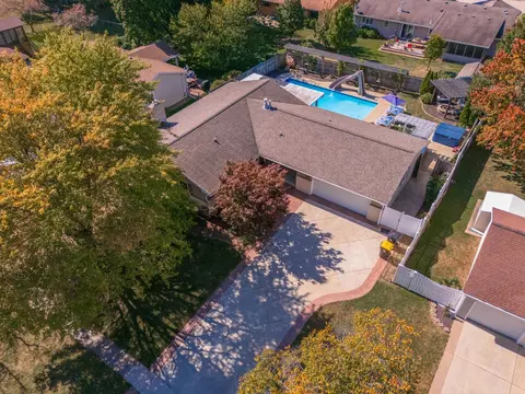 View/Area - 105 S Parkside Rd, Normal, IL 61761 photo 2 of 7