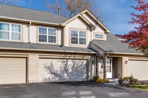 1455 Auburn Ln, Gurnee, IL 60031