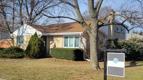 8902 N Osceola Ave, Morton Grove, IL 60053