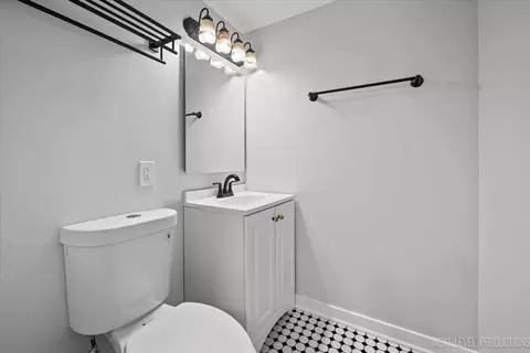 Bath - 6 Cebold Dr, Montgomery, IL 60538 photo 3 of 3