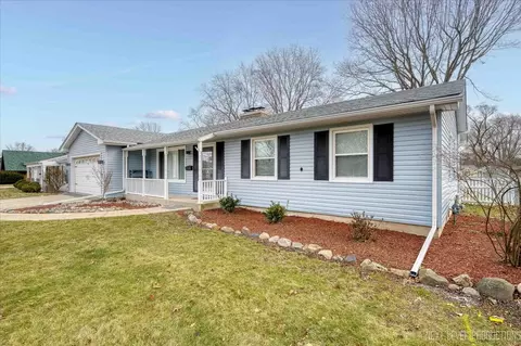 Exterior - 6 Cebold Dr, Montgomery, IL 60538 photo 5 of 5