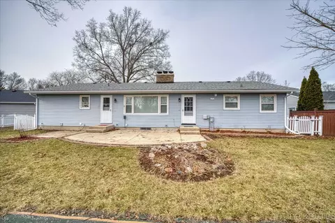 Exterior - 6 Cebold Dr, Montgomery, IL 60538 photo 3 of 5