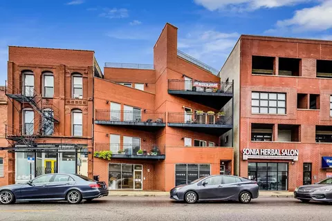 1621 W North Ave #4W, Chicago, IL 60622
