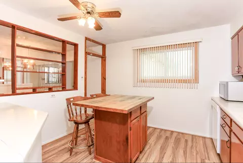 Kitchen - 15256 Ridgeway Ave, Midlothian, IL 60445 photo 3 of 4