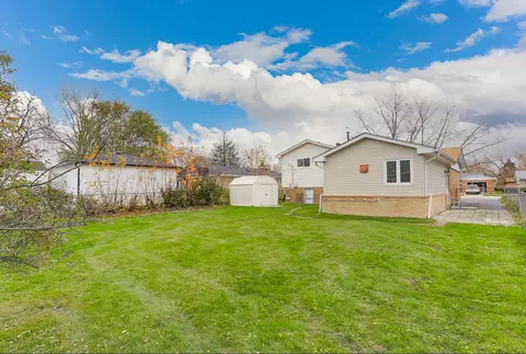 Exterior - 15256 Ridgeway Ave, Midlothian, IL 60445 photo 4 of 5