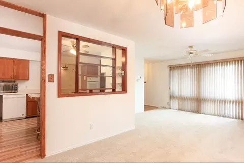 Living - 15256 Ridgeway Ave, Midlothian, IL 60445 photo 4 of 5