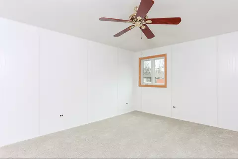 Bedroom - 15256 Ridgeway Ave, Midlothian, IL 60445 photo 2 of 9