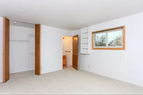 Bedroom - 15256 Ridgeway Ave, Midlothian, IL 60445 photo 8 of 9