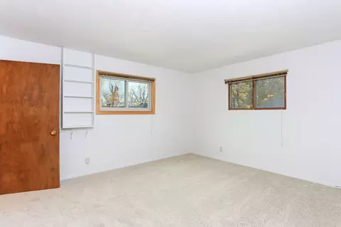 Bedroom - 15256 Ridgeway Ave, Midlothian, IL 60445 photo 7 of 9
