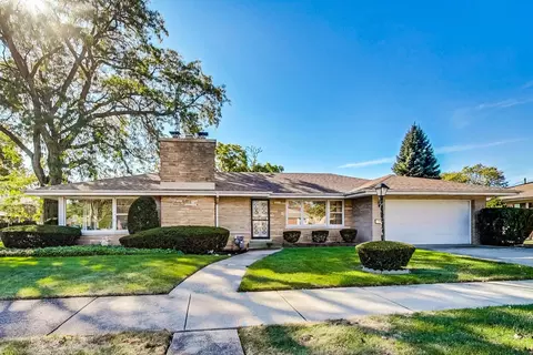 5907 S Park Ave, Morton Grove, IL 60053