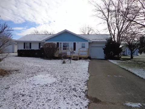 2013 Tin Cup Rd, Mahomet, IL 61853
