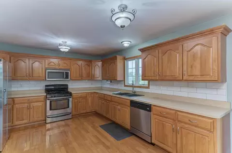 1046 Madison Ave, Braidwood, IL 60408 photo 5