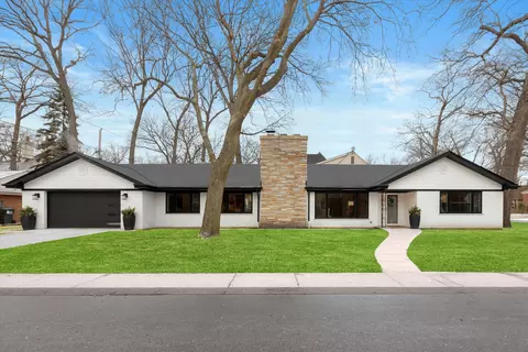 1012 S Hamlin Ave, Park Ridge, IL 60068