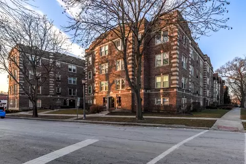65 E Harris Ave #2B, La Grange, IL 60525