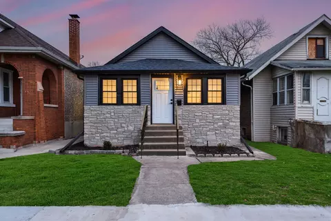 7523 S Clyde Ave, Chicago, IL 60649