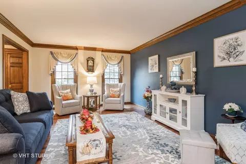1316 E Gartner Rd, Naperville, IL 60540 photo 6