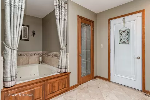 1316 E Gartner Rd, Naperville, IL 60540 photo 20