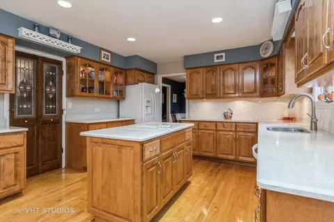 1316 E Gartner Rd, Naperville, IL 60540 photo 8