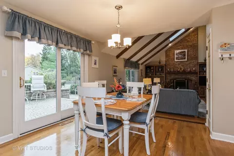 1316 E Gartner Rd, Naperville, IL 60540 photo 9
