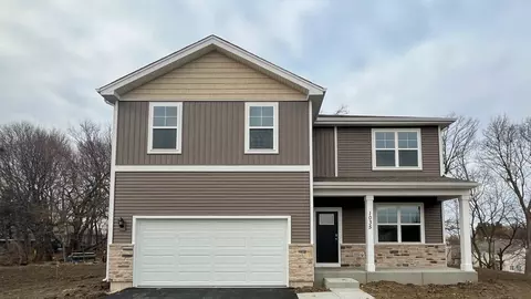 1035 Leeward Ln, Pingree Grove, IL 60140